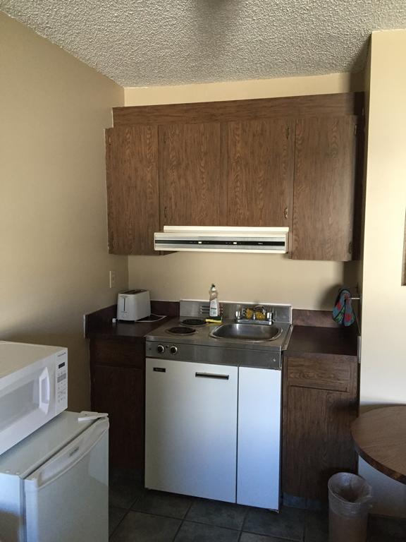 Vulcan Country Inn Room photo